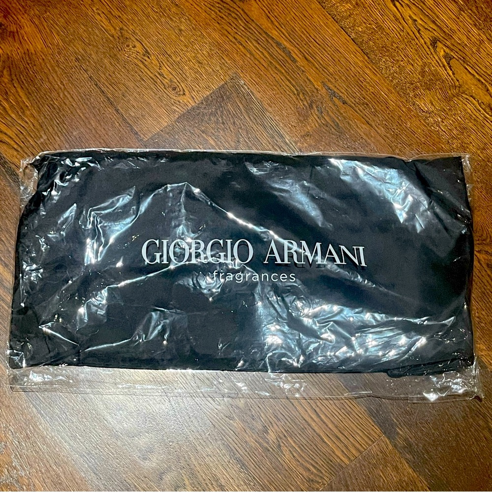 Never opened Giorgio Armani fragrance men’s sport bag